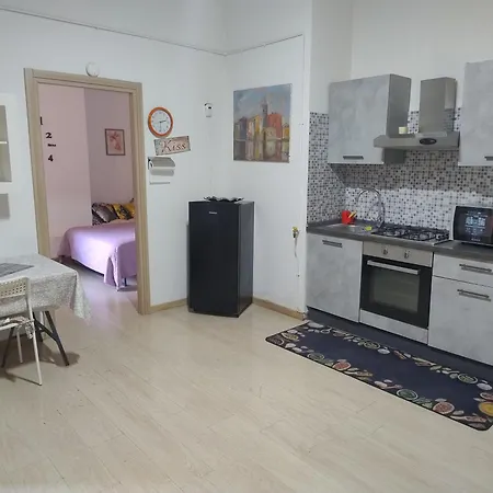 Giordiehouse 1 *
